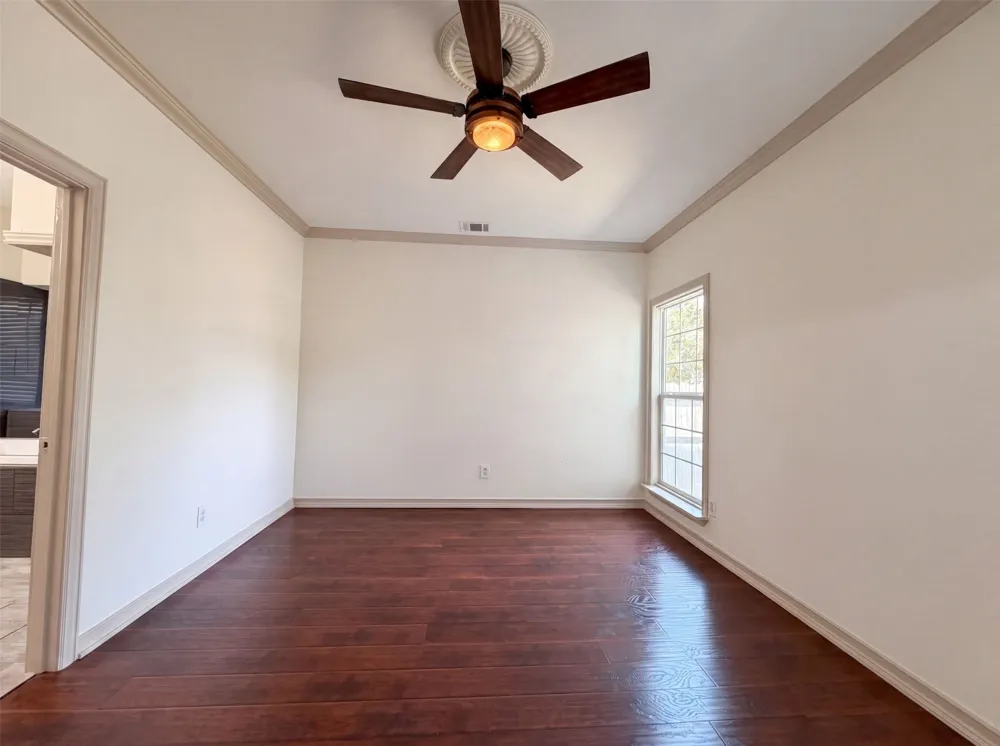 6315 Meadow Glen Drive Arlington, TX 76018