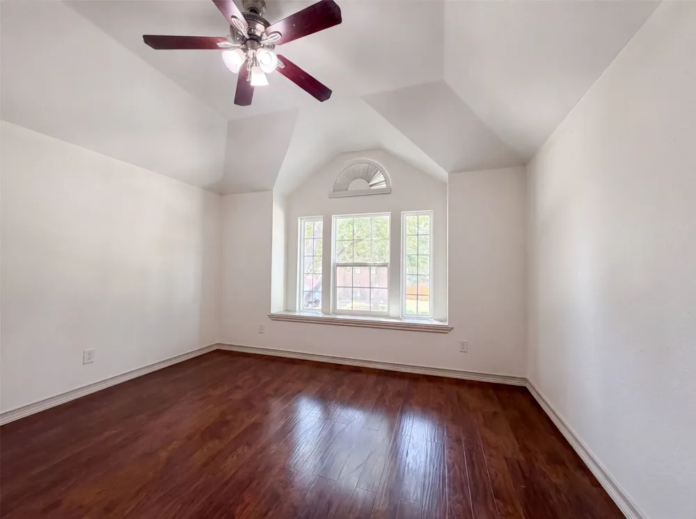 6315 Meadow Glen Drive Arlington, TX 76018