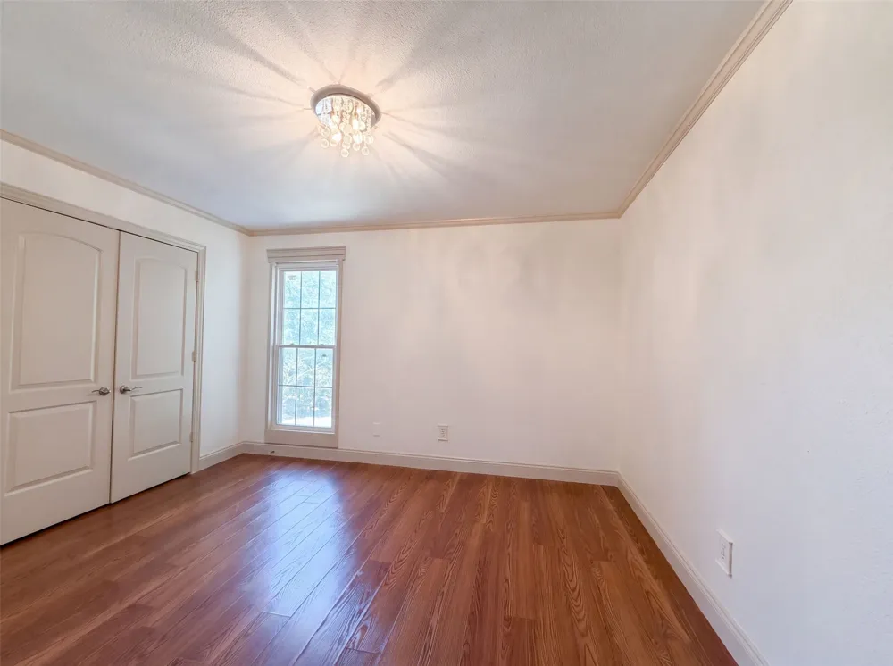 6315 Meadow Glen Drive Arlington, TX 76018