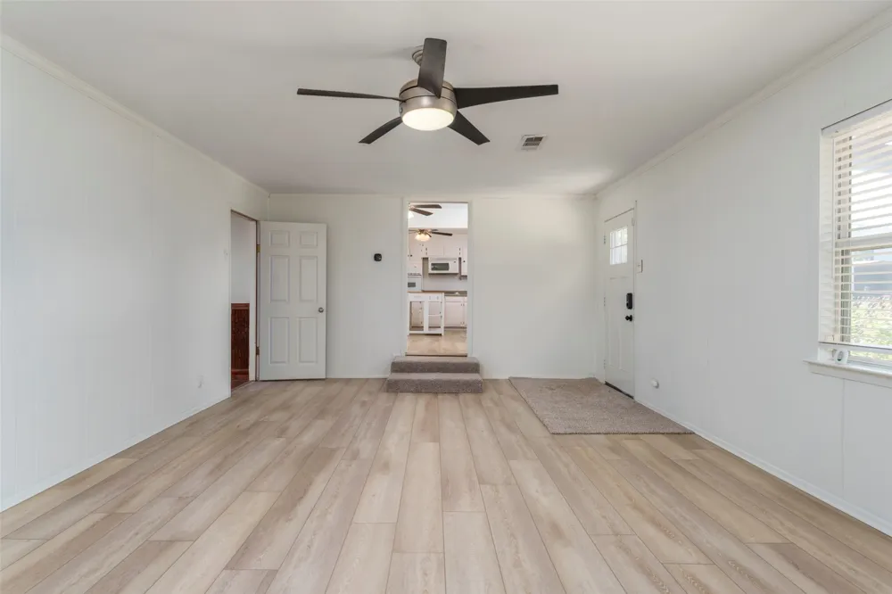 310 North Road Kennedale, TX 76060