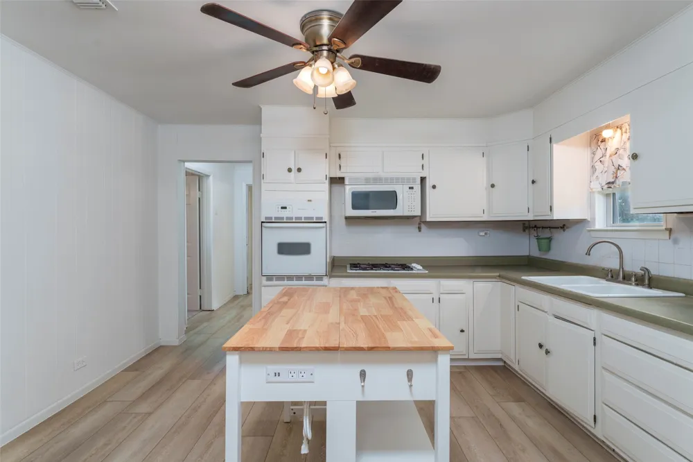 310 North Road Kennedale, TX 76060