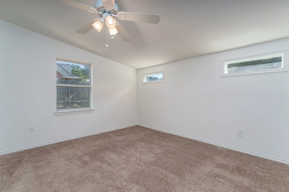310 North Road Kennedale, TX 76060