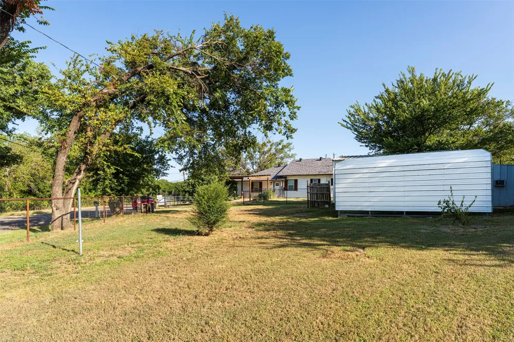 310 North Road Kennedale, TX 76060