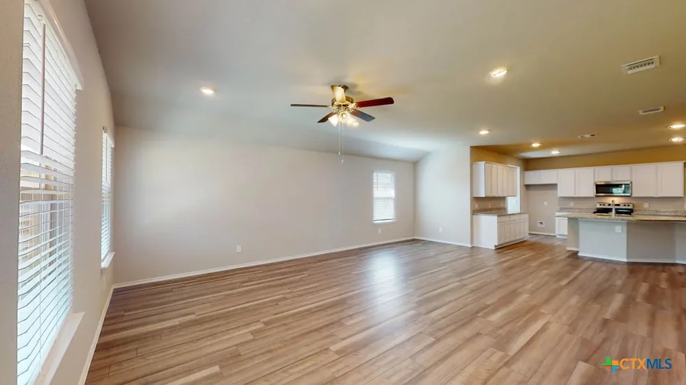 548 Hector Loop Georgetown, TX 78626