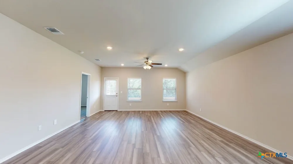 548 Hector Loop Georgetown, TX 78626