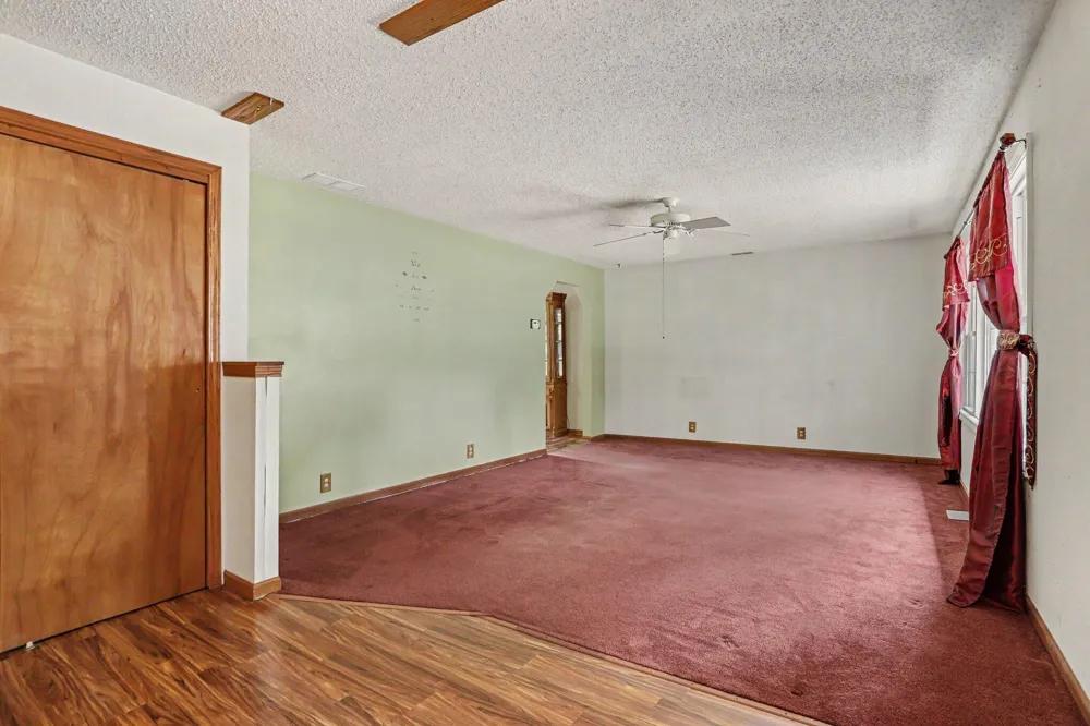 47059 Cr-215 Lawrence, MI 49064