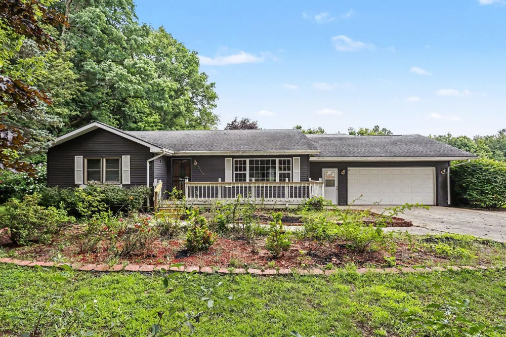 47059 Cr-215 Lawrence, MI 49064