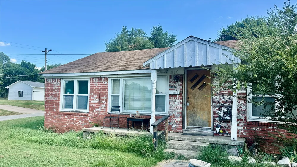 310 Adler Avenue Davis, OK 73030