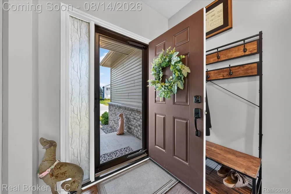 322 Hidden River E Holly Township, MI 48442