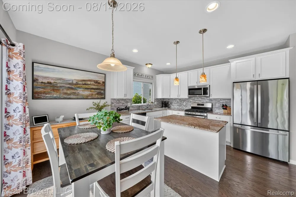 322 Hidden River E Holly Township, MI 48442