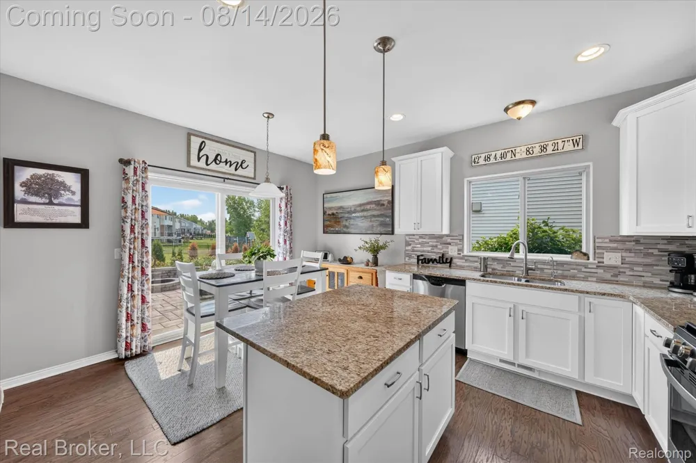 322 Hidden River E Holly Township, MI 48442