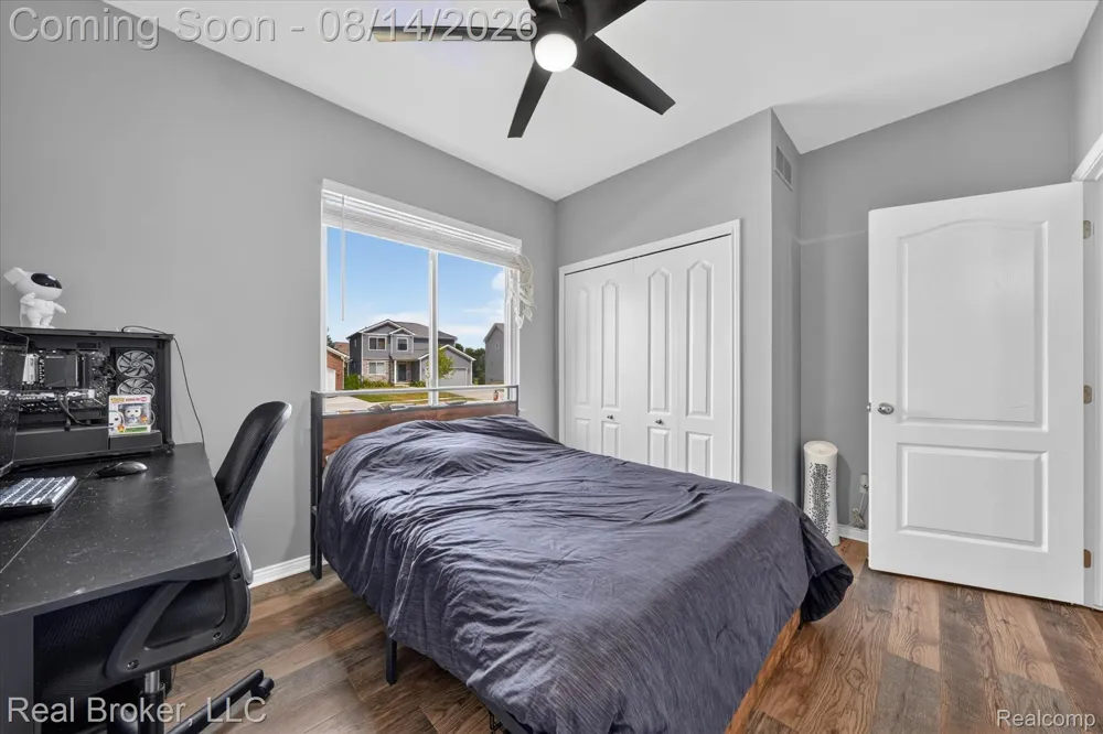 322 Hidden River E Holly Township, MI 48442