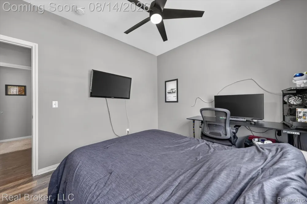 322 Hidden River E Holly Township, MI 48442