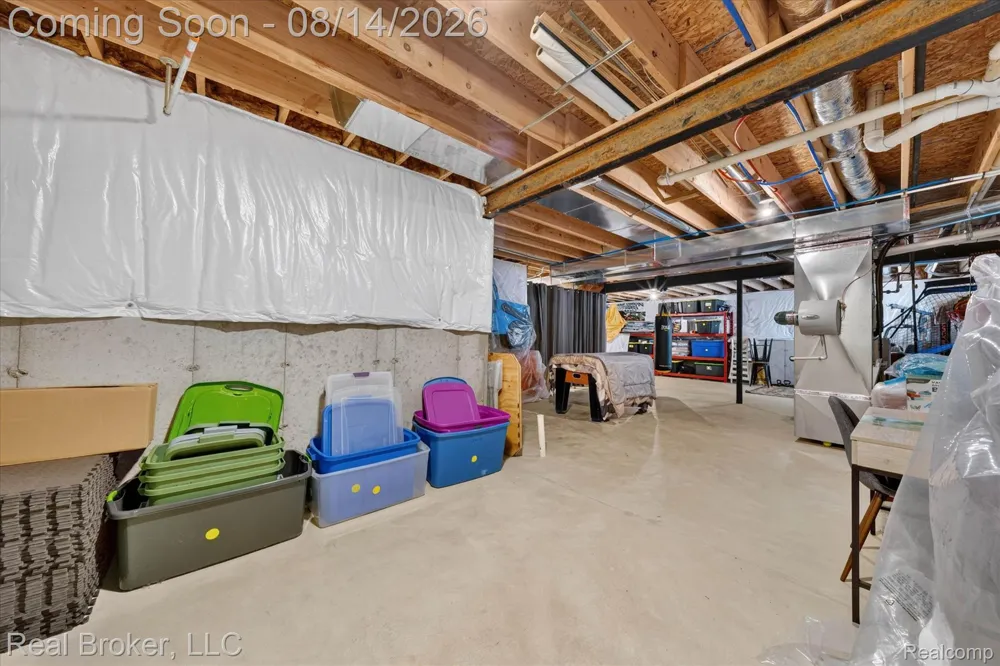 322 Hidden River E Holly Township, MI 48442