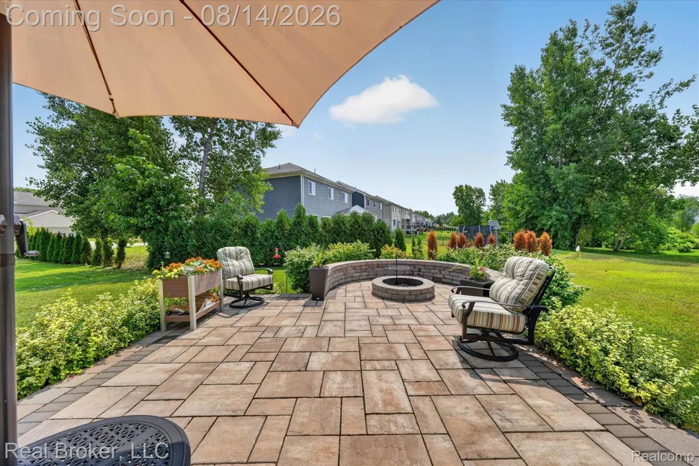 322 Hidden River E Holly Township, MI 48442