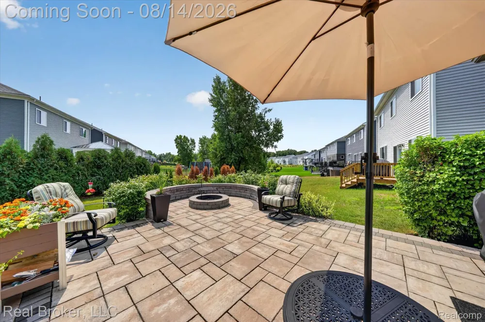 322 Hidden River E Holly Township, MI 48442