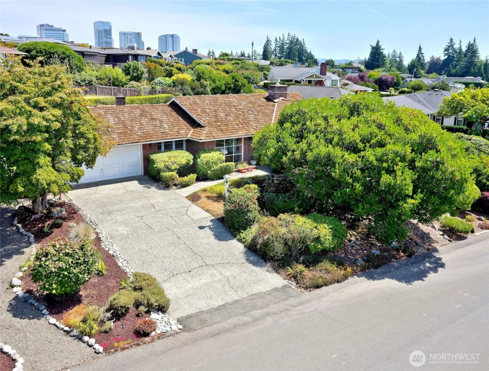 1012 Evergreen Drive Bellevue, WA 98004