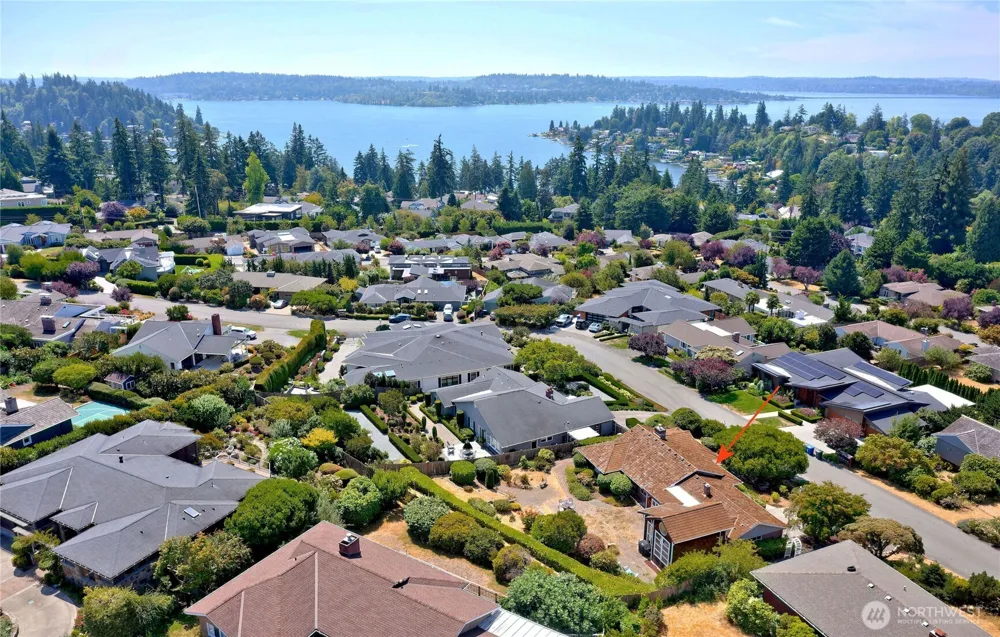 1012 Evergreen Drive Bellevue, WA 98004