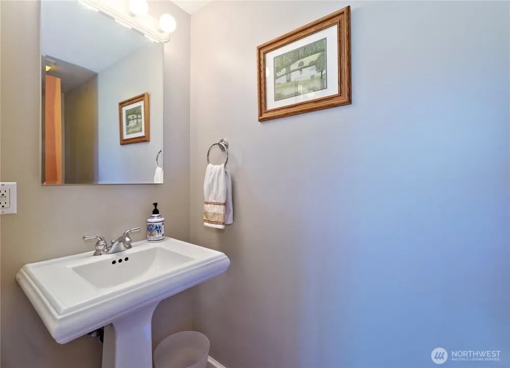 1012 Evergreen Drive Bellevue, WA 98004