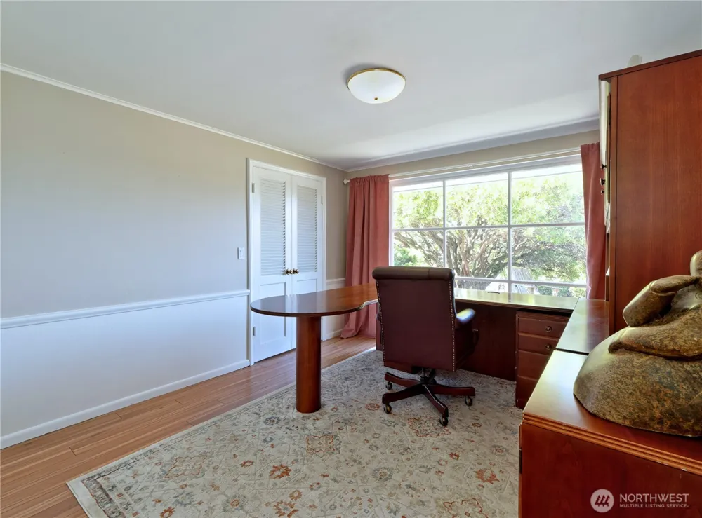 1012 Evergreen Drive Bellevue, WA 98004