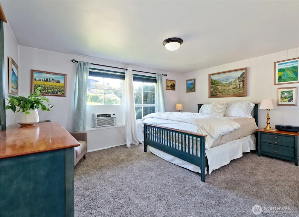1012 Evergreen Drive Bellevue, WA 98004