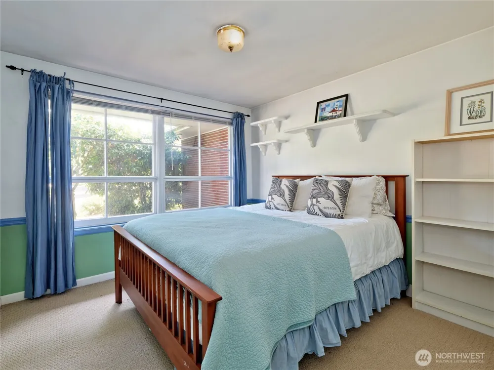 1012 Evergreen Drive Bellevue, WA 98004