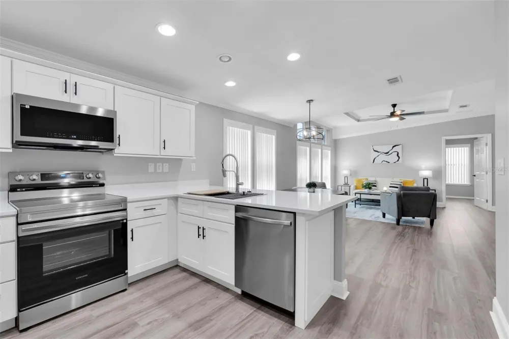508 WASHINGTON AVENUE Oldsmar, FL 34677
