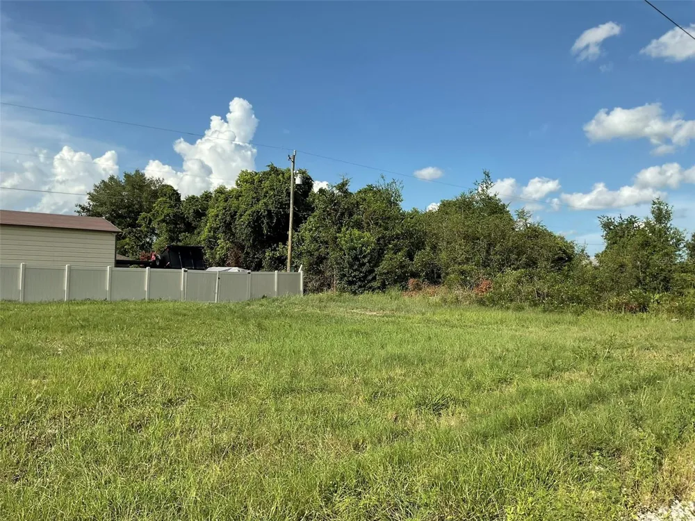 883 TRUMBULL STREET Deltona, FL 32725
