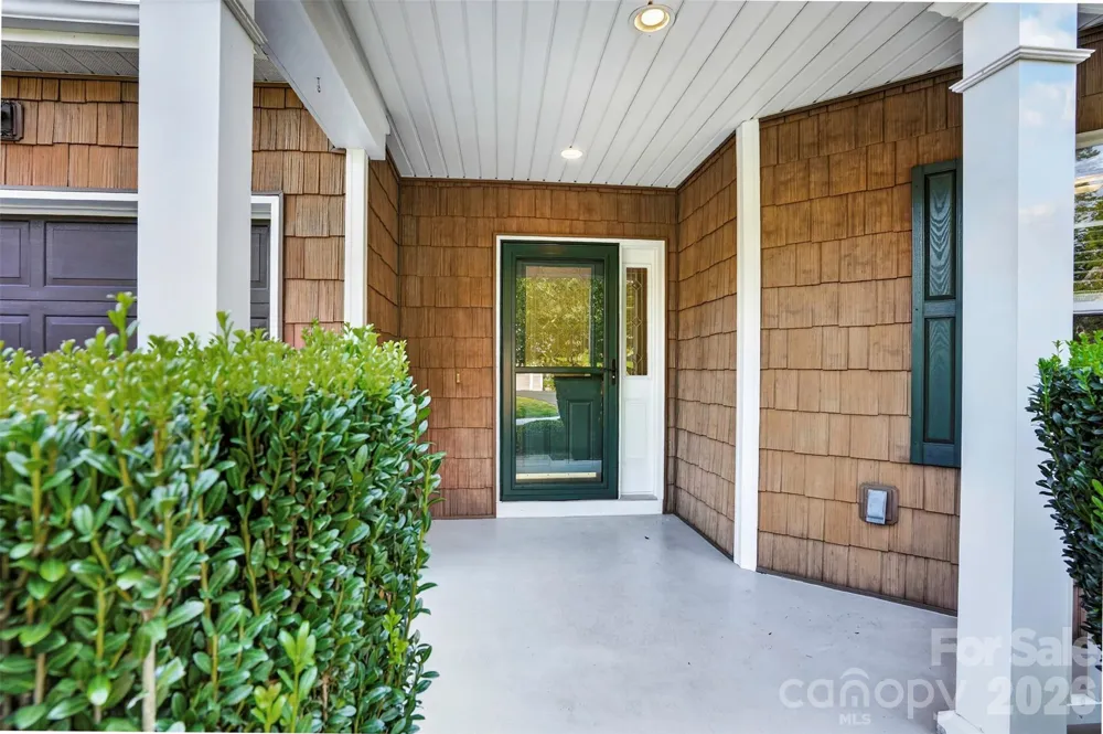 25 Old Pasture Way Laurel Park, NC 28739