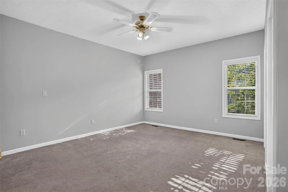25 Old Pasture Way Laurel Park, NC 28739