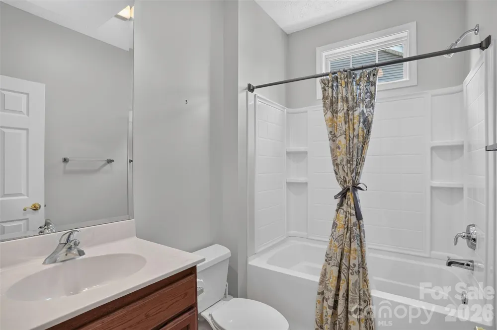 25 Old Pasture Way Laurel Park, NC 28739