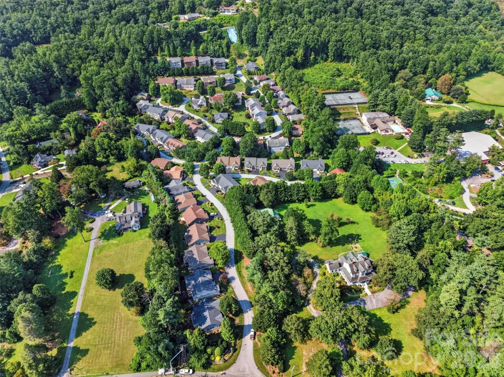25 Old Pasture Way Laurel Park, NC 28739