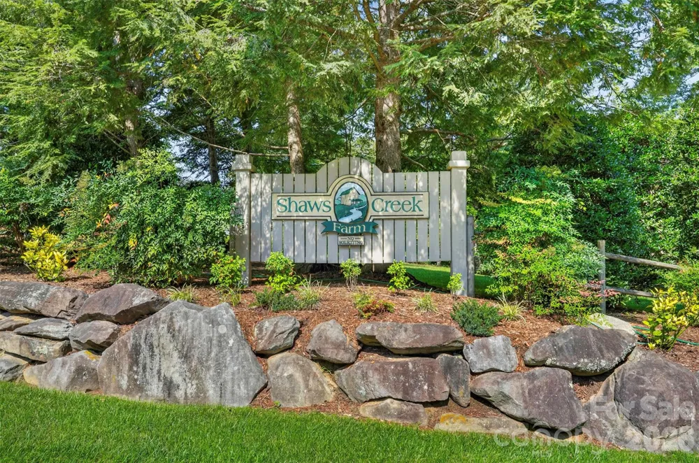 25 Old Pasture Way Laurel Park, NC 28739