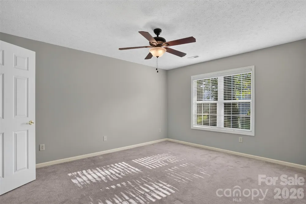 25 Old Pasture Way Laurel Park, NC 28739
