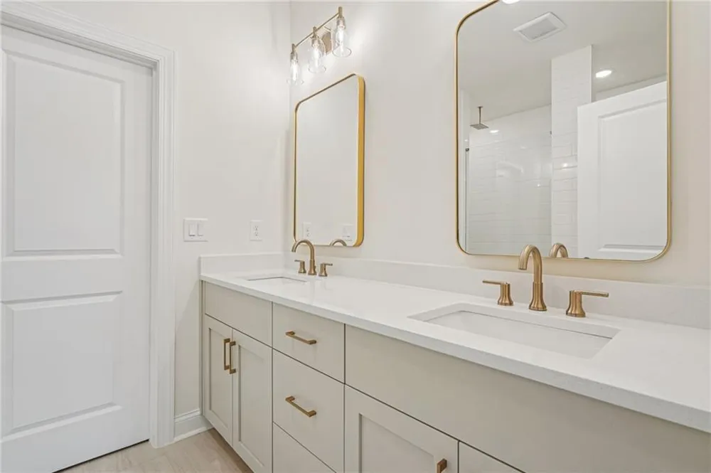 909 Shire Elm Street #26 Johns Creek, GA 30022