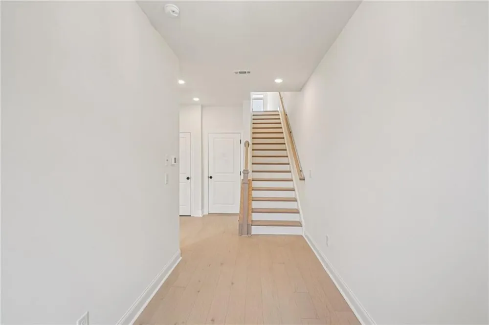 909 Shire Elm Street #26 Johns Creek, GA 30022