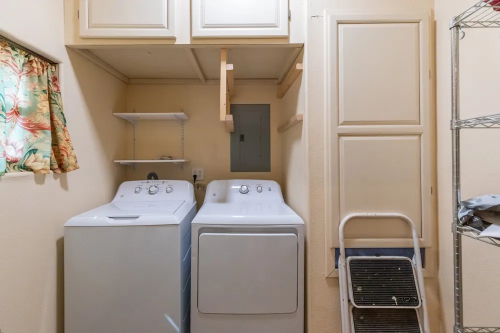 832 Peyton Street Baird, TX 79504