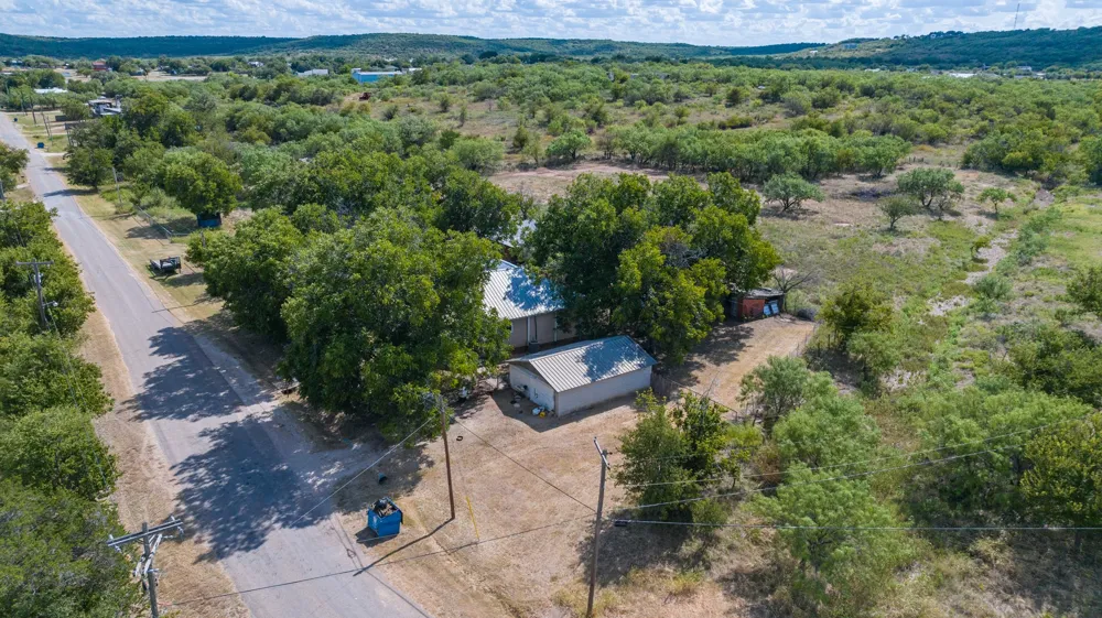 832 Peyton Street Baird, TX 79504