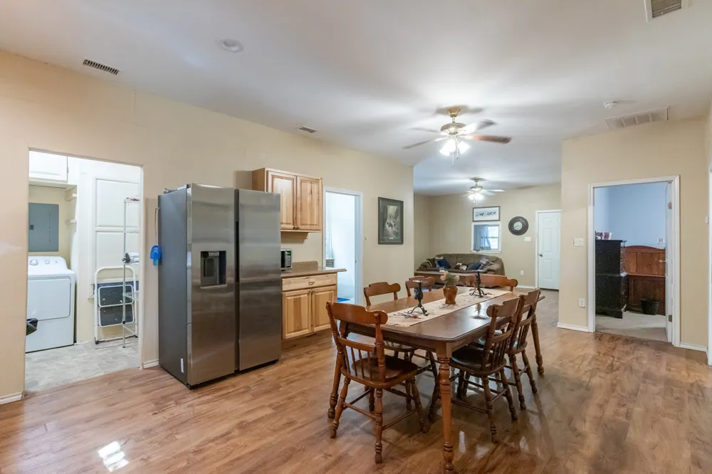 832 Peyton Street Baird, TX 79504