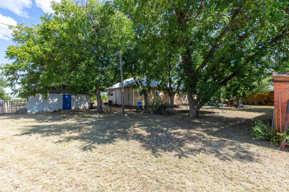 832 Peyton Street Baird, TX 79504