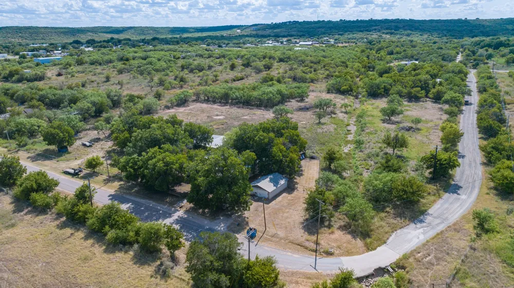 832 Peyton Street Baird, TX 79504
