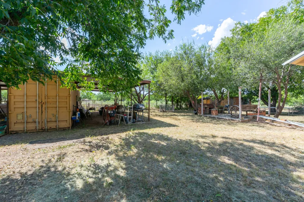 832 Peyton Street Baird, TX 79504