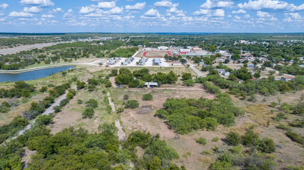 832 Peyton Street Baird, TX 79504