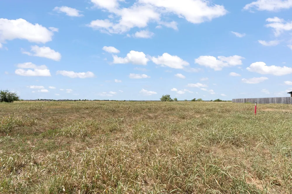 1827 Sudbury Drive Cleburne, TX 76033