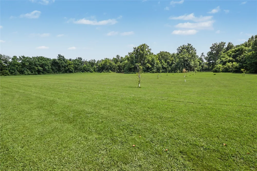 410 Peach Street Locust Grove, OK 74352