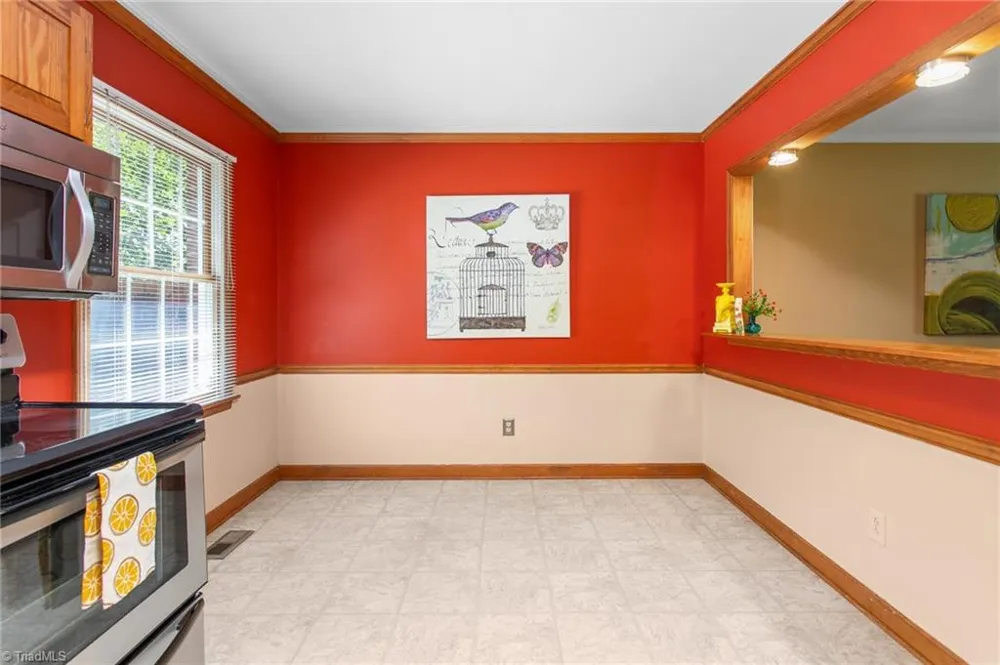 609 Central Avenue Burlington, NC 27215