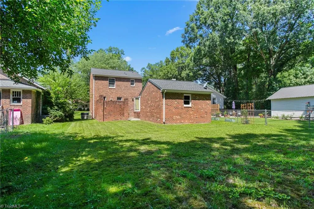 609 Central Avenue Burlington, NC 27215