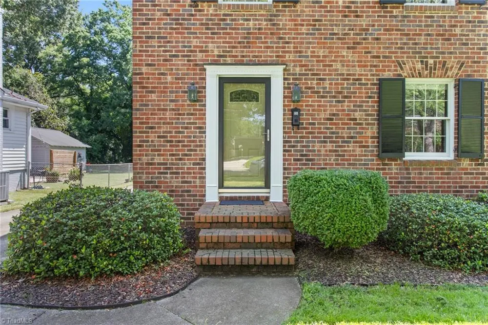 609 Central Avenue Burlington, NC 27215