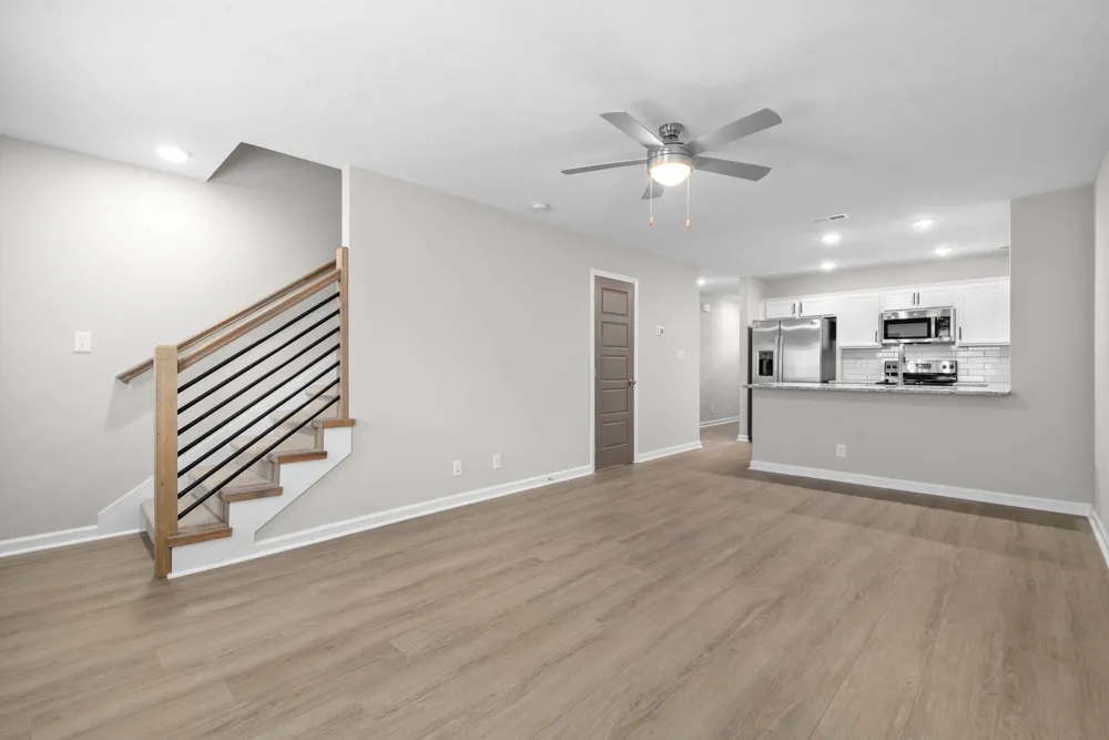 305 Longshadow Trl #E Clarksville, TN 37043