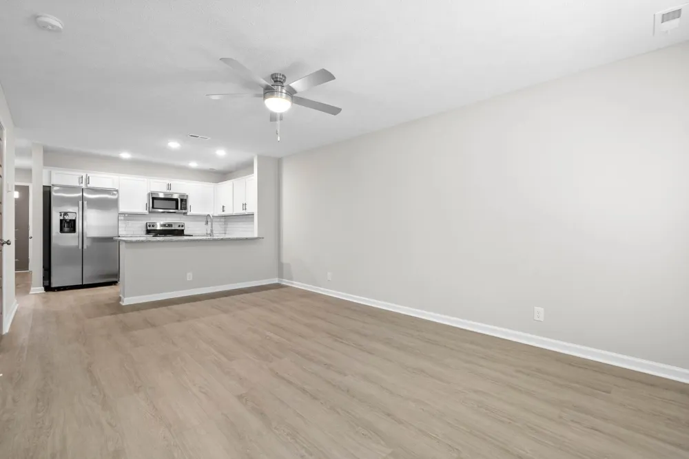 305 Longshadow Trl #E Clarksville, TN 37043